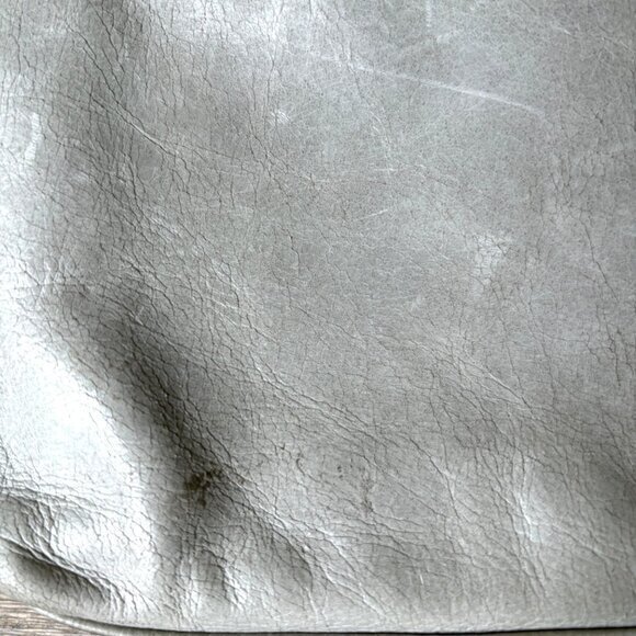 HOBO International‎ Leather Crossbody Bag Handbag Purse Tassel Silvertone EUC - Picture 10 of 15